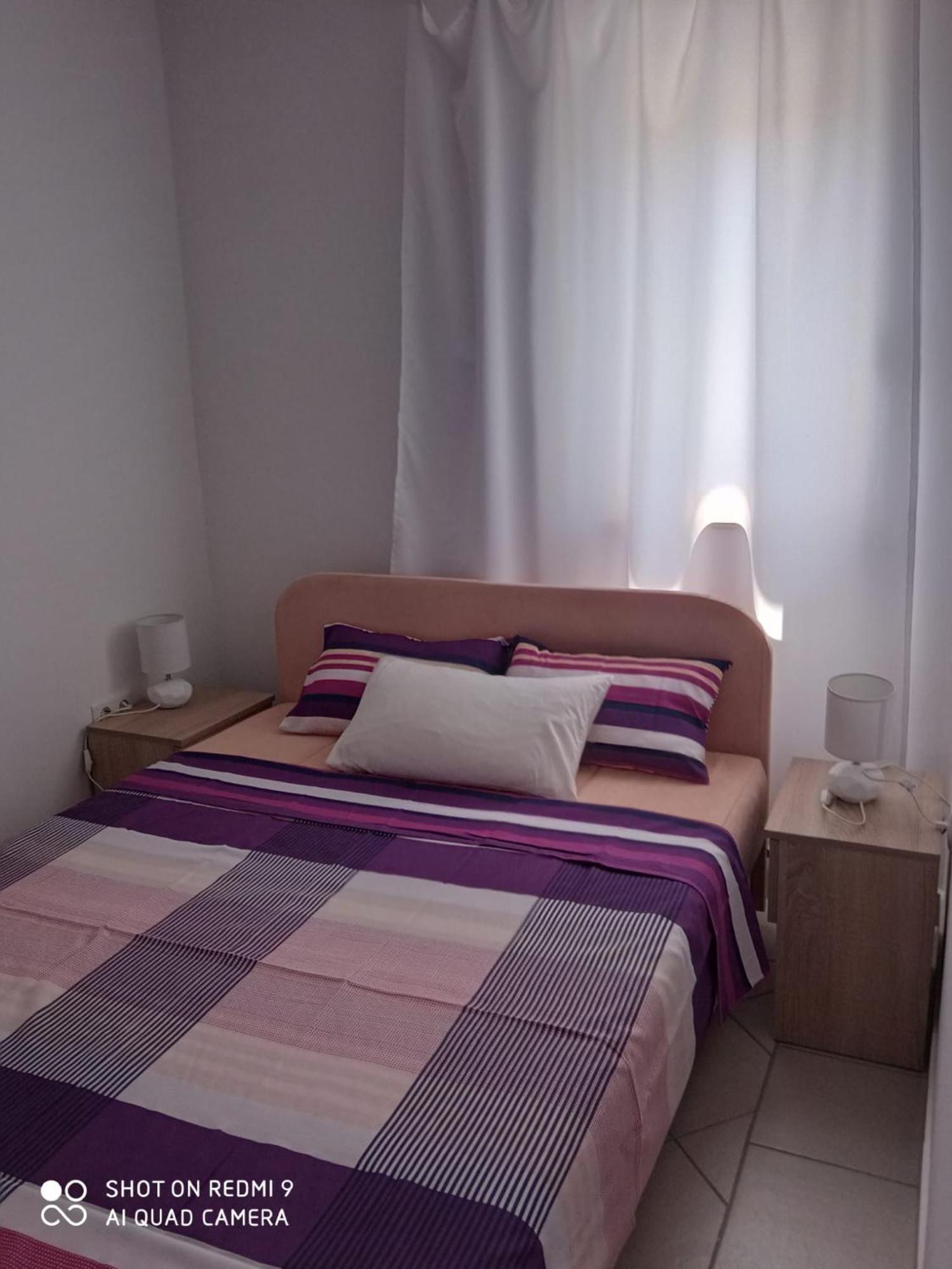 Apartments Max Vir Pokój zdjęcie
