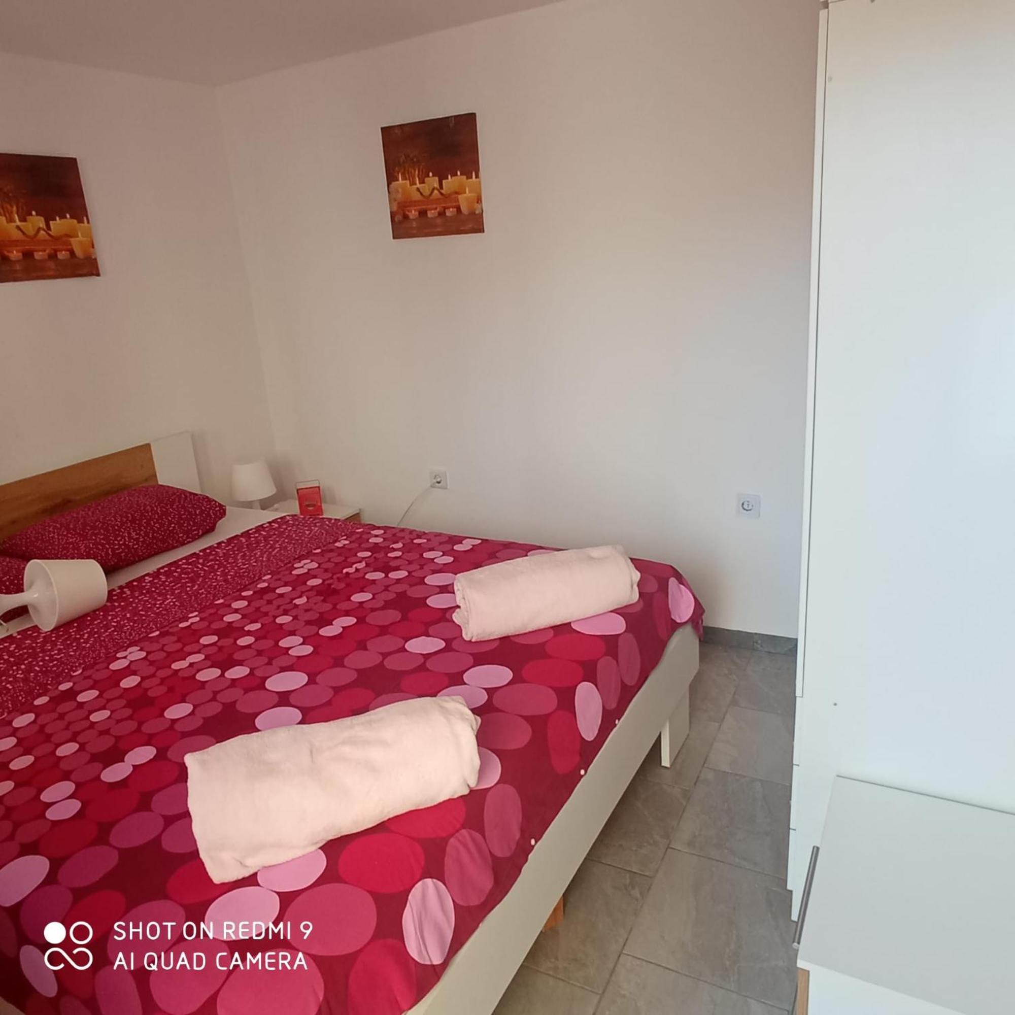 Apartments Max Vir Zewnętrze zdjęcie