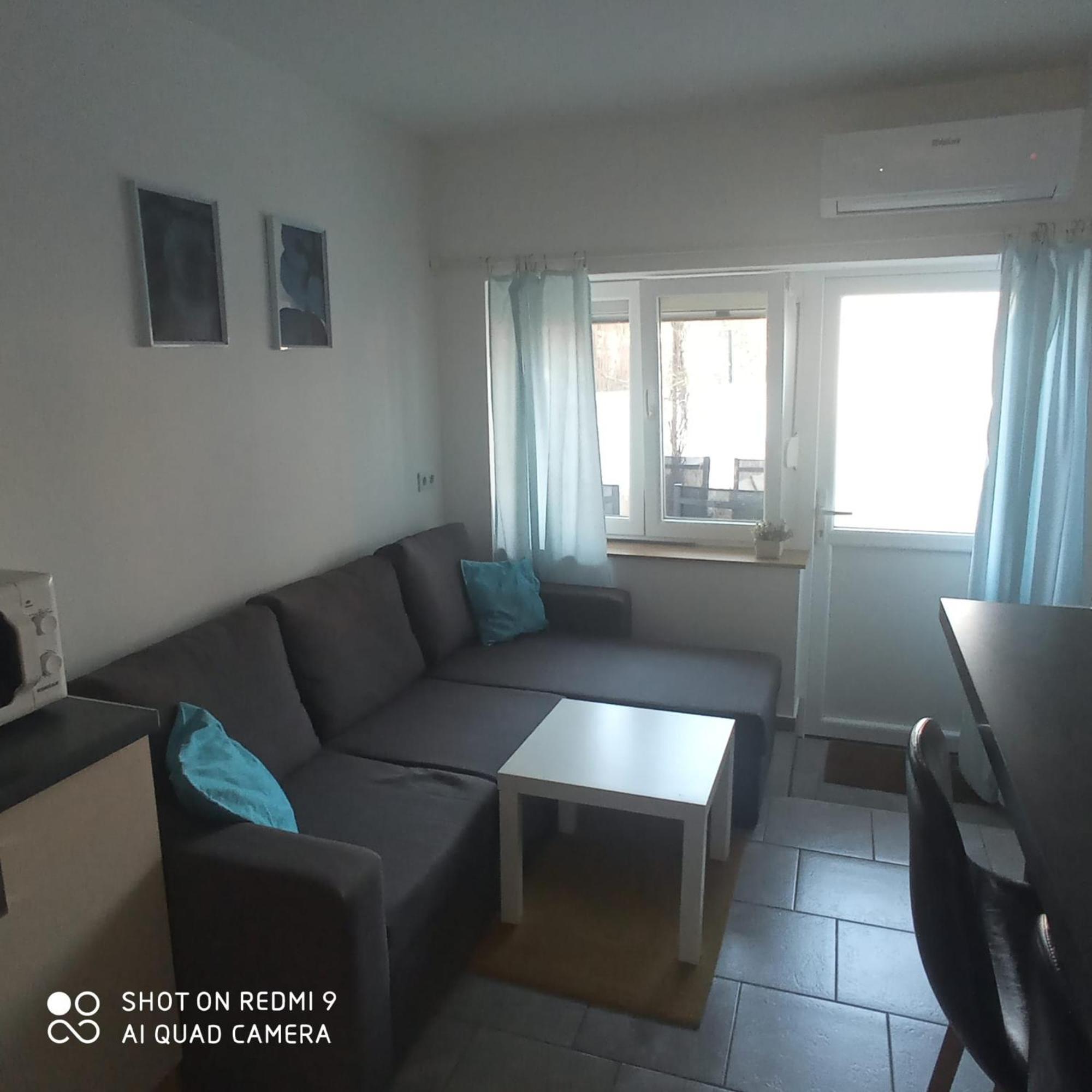 Apartments Max Vir Zewnętrze zdjęcie