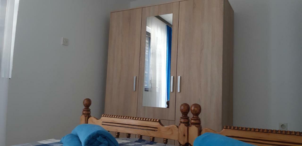 Apartments Max Vir Zewnętrze zdjęcie