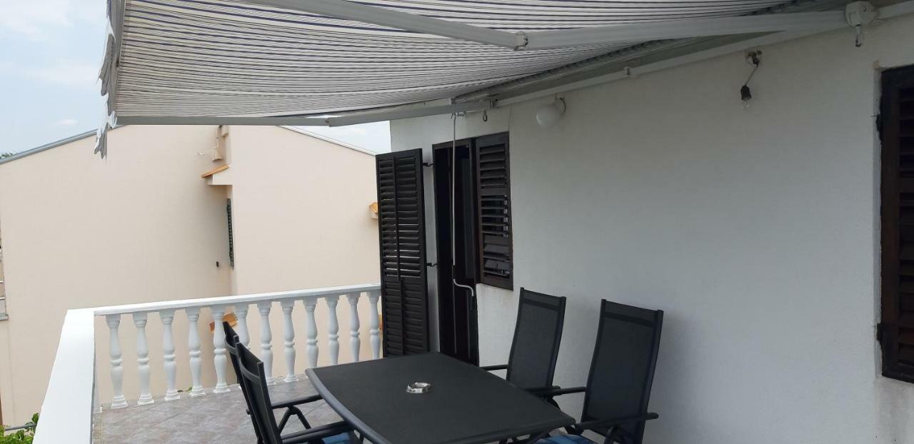 Apartments Max Vir Zewnętrze zdjęcie