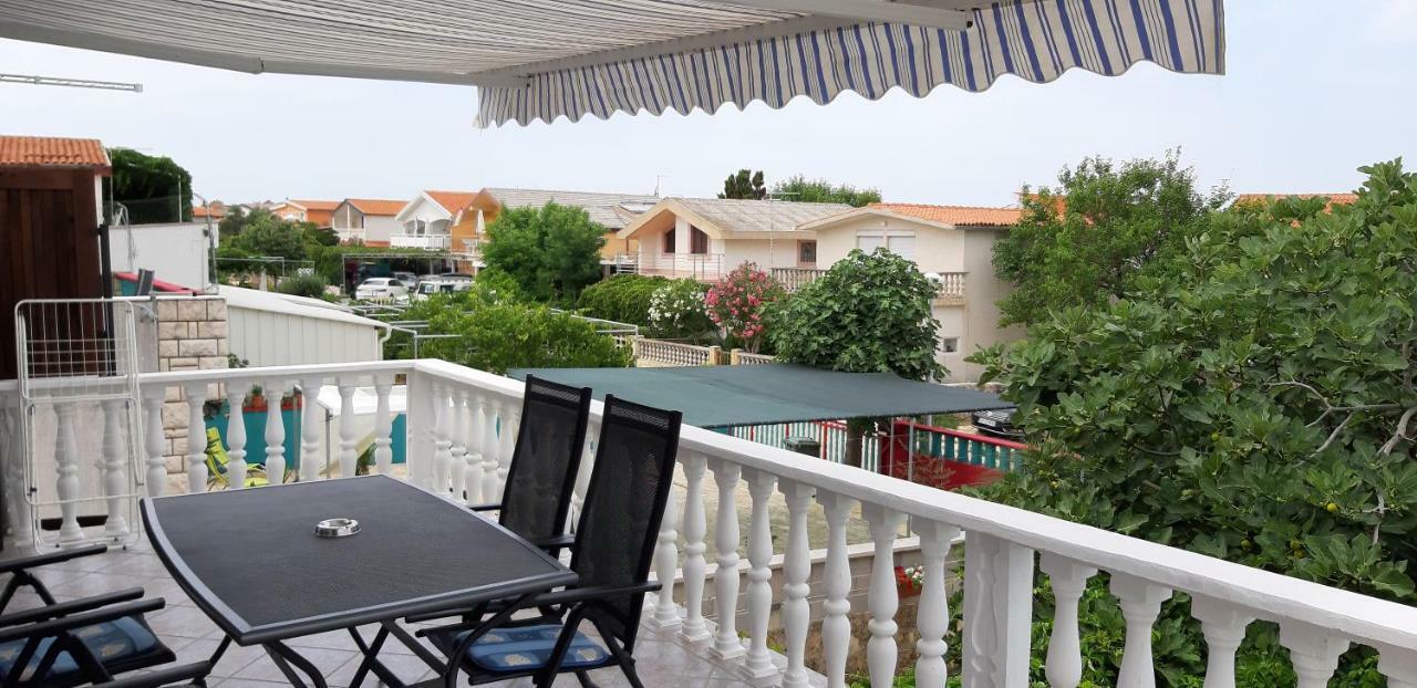 Apartments Max Vir Zewnętrze zdjęcie