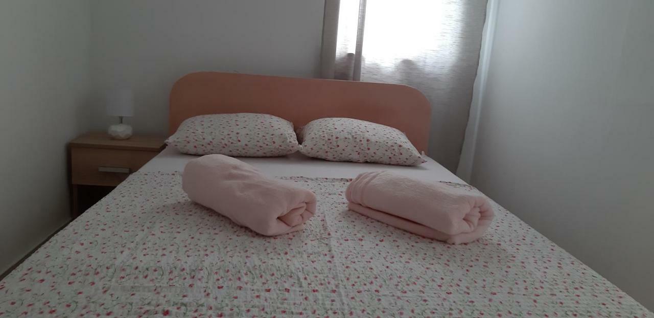 Apartments Max Vir Zewnętrze zdjęcie